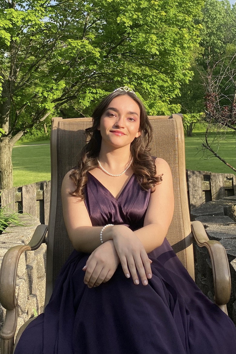 Julia Donahue-Yaniz