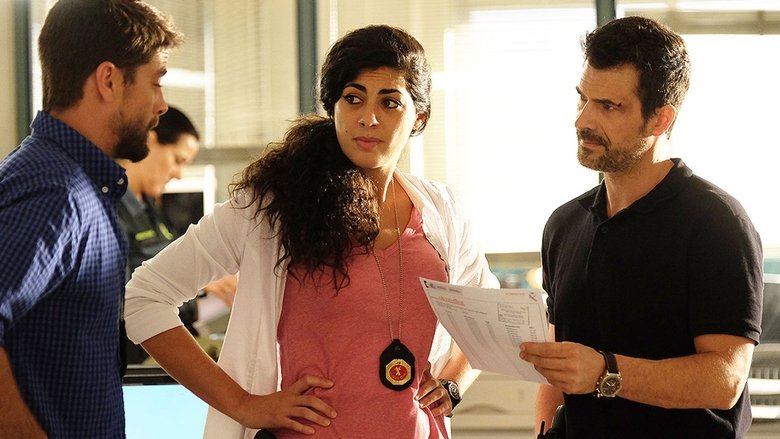 Still image for Mar de plástico season 1 episode 1: Las Primeras 48 Horas Still image for Mar de plástico season 1 episode 1: Las Primeras 48 Horas