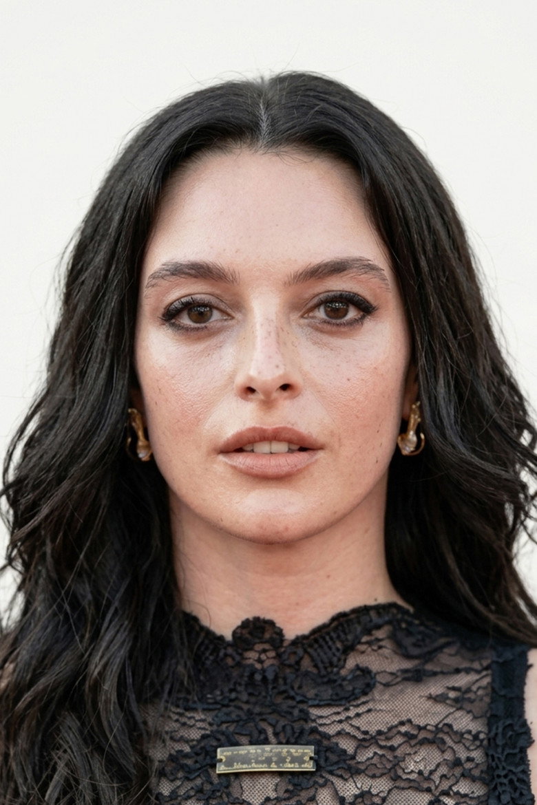 Melis Sezen photo 4