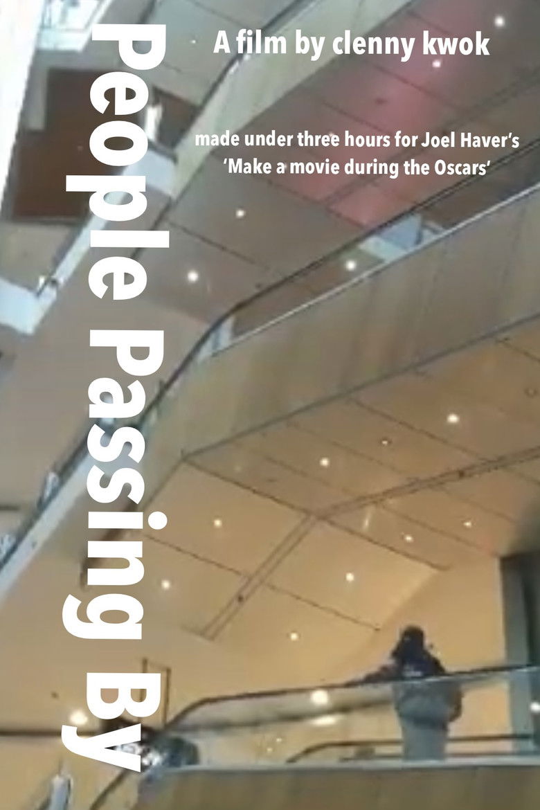 Imatge de People Passing By