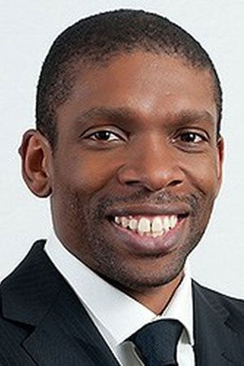 Efan Ekoku portrait image