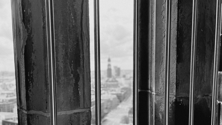 Gallery image from 1fNE1ARYfXfRocQ9jBI7emhWiNV.jpg