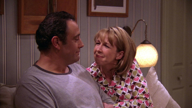 Still from Everybody Loves Raymond - Season 9 Episode 13