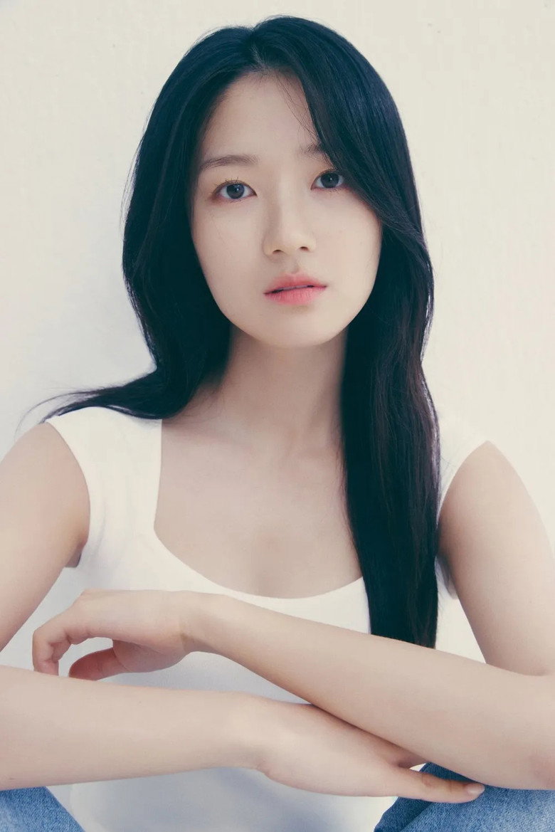 Kim Hye-yoon photo