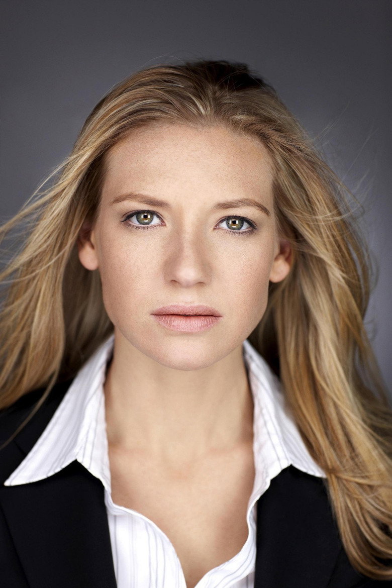 Anna Torv photo