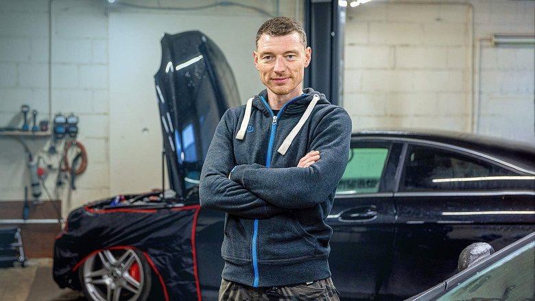 Jeździć, obserwować (2023)