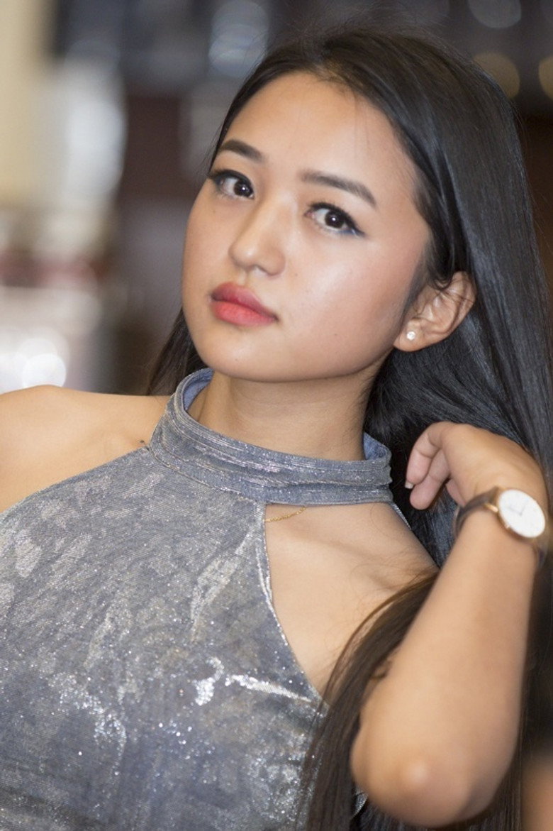 Alisha Rai photo 2