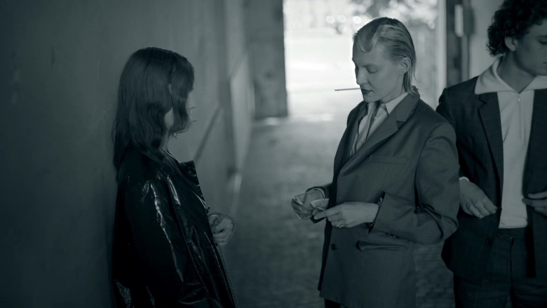 Gallery image from 25JbkjUk7USvRlLcf1bzSIIqvy.jpg