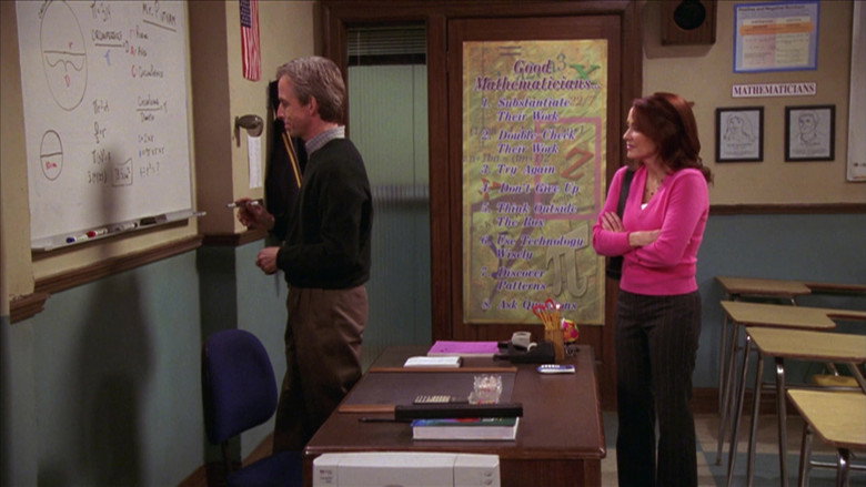 Still from Todo el mundo quiere a Raymond - Temporada 9 Episodio 5