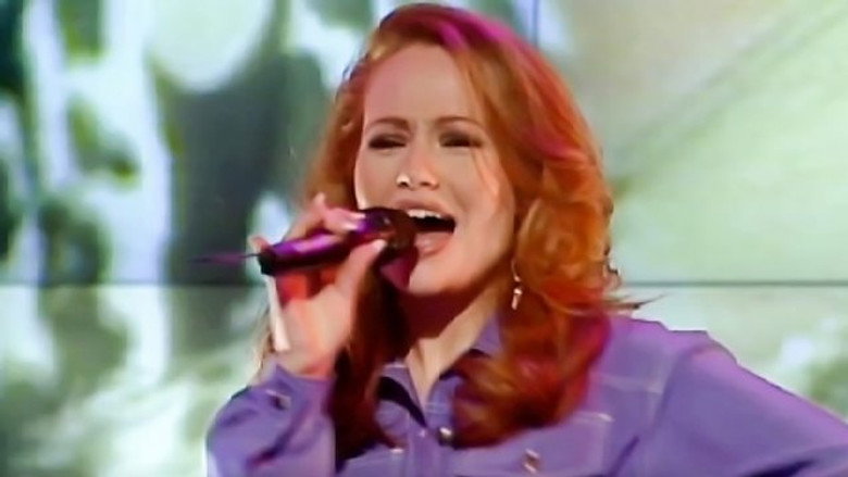 Top of the Pops S30E17 still