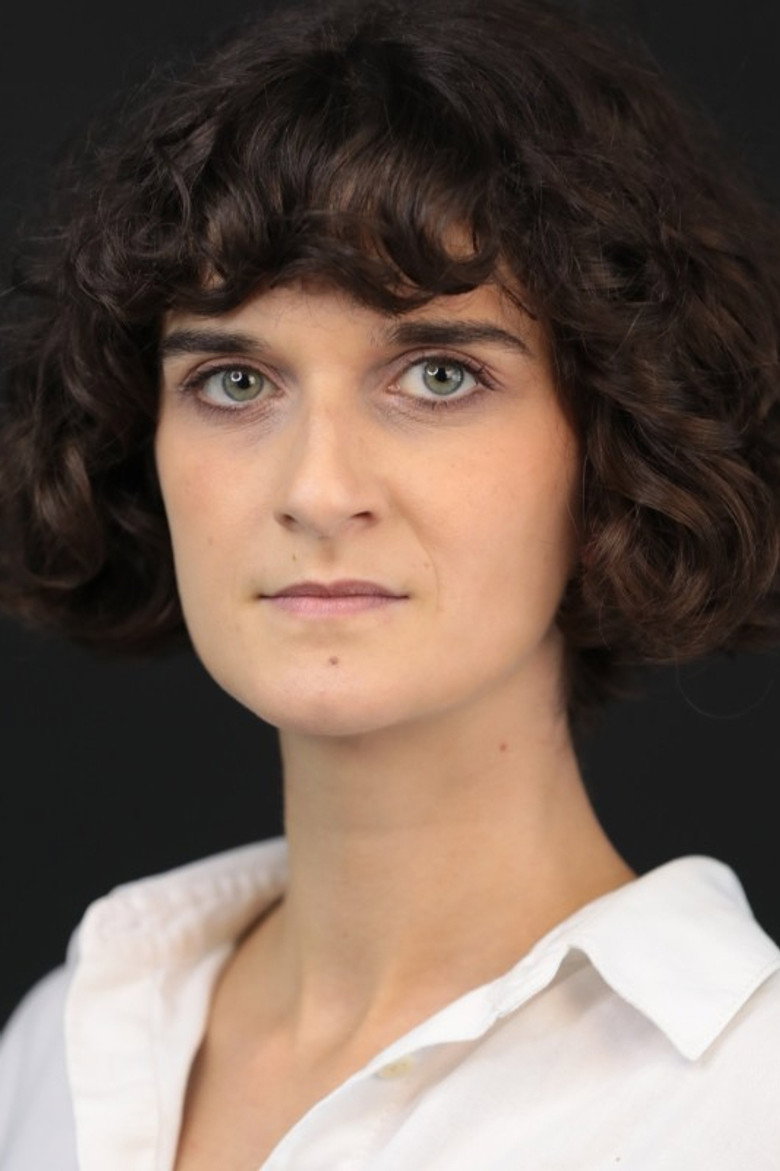 Asya Özkök portrait
