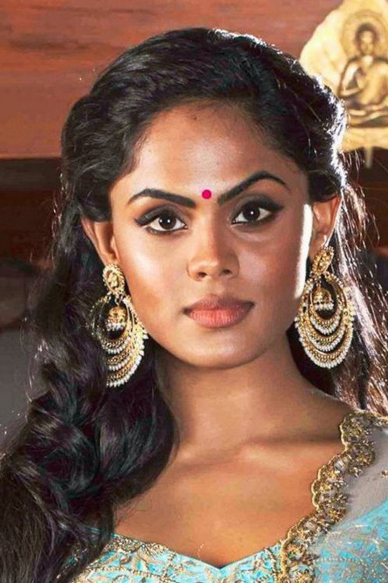 Karthika Nair photo 3