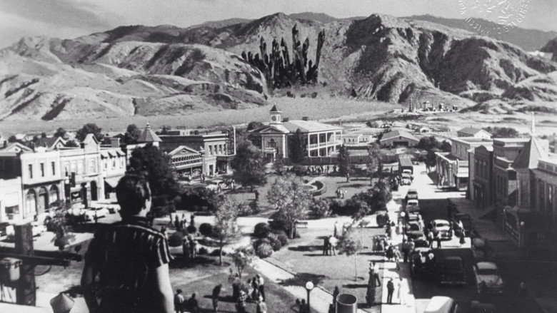 Image d'arrière-plan 9 du film La cité pétrifiée