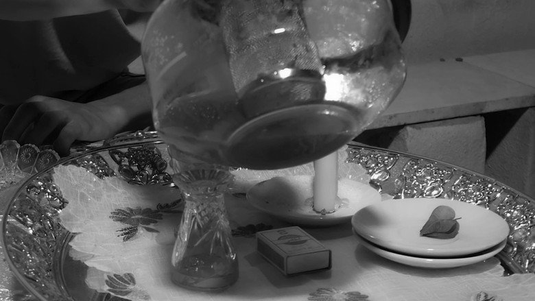 Imatge de between tea and the ashtray