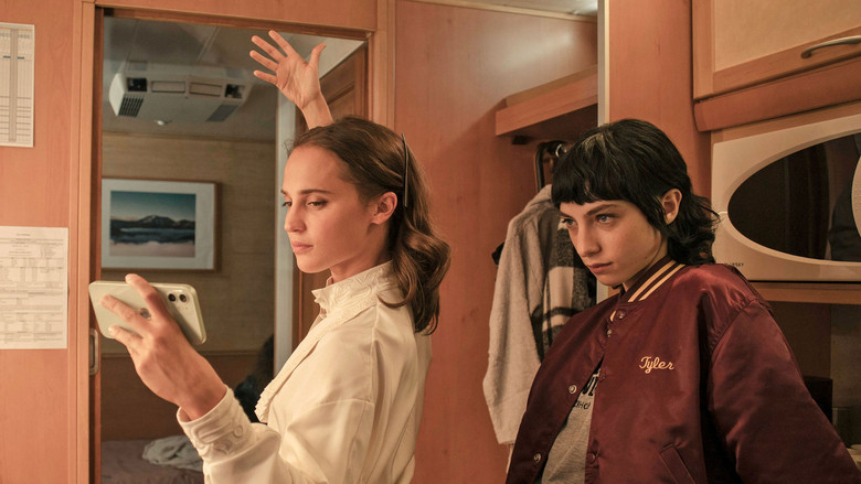 Still from Irma Vep - Season 1 Episode 2