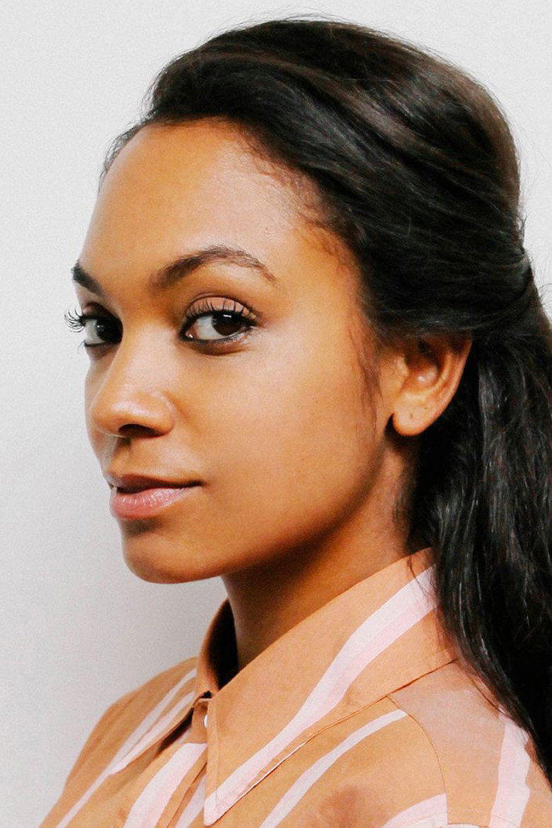 Lyndie Greenwood photo 2
