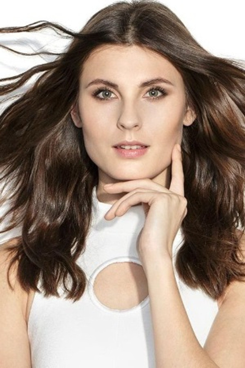 Romina Brennecke portrait
