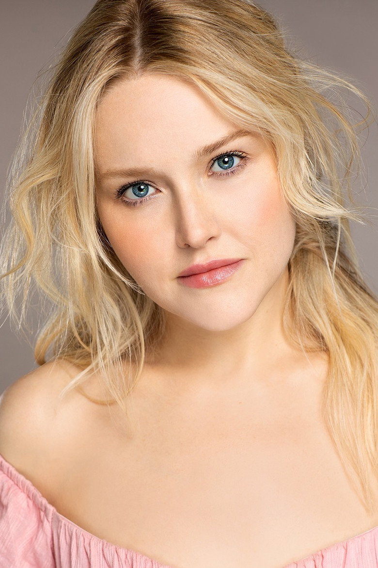Kasia Pilewicz photo 6