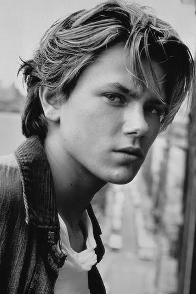 River Phoenix headshot