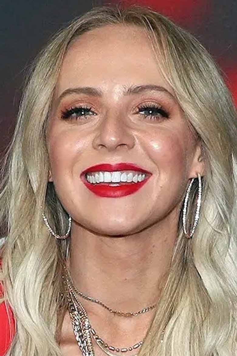 Madilyn Bailey portrait