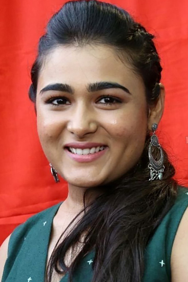 Shalini Pandey photo 2