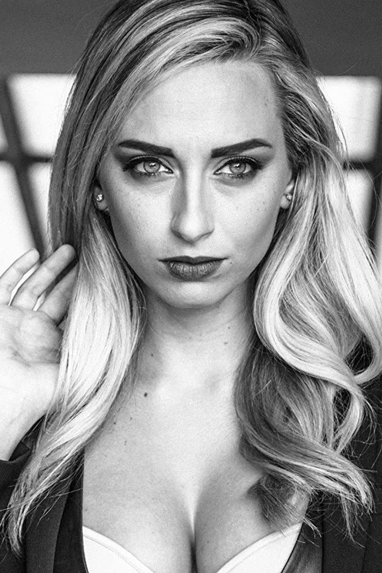 Lyndsi LaRose photo 2