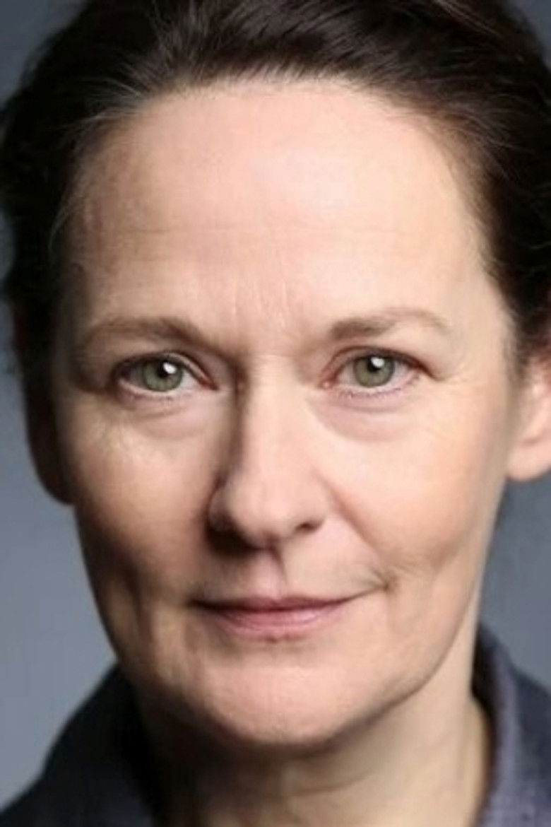 Beatrice Comins portrait image