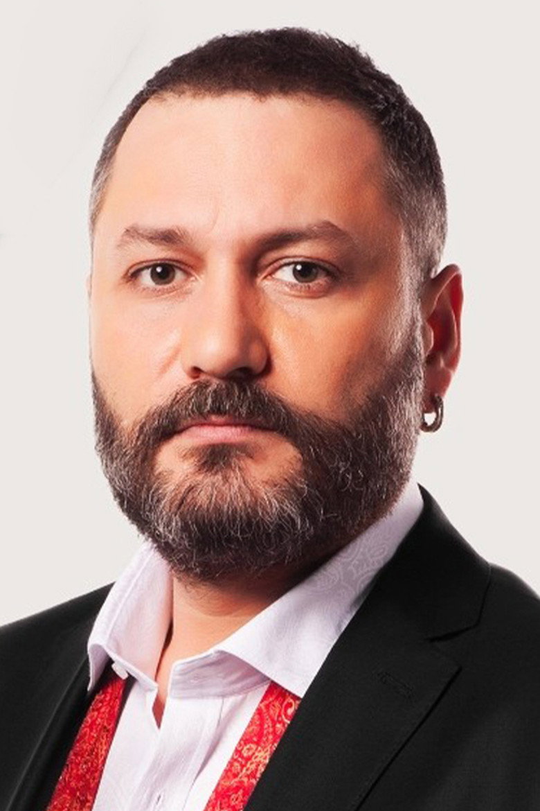 Hüsnü Şenlendirici photo 2