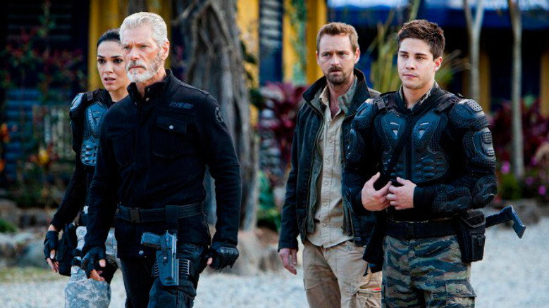 Still from Terra Nova - Season 1 Episode 8