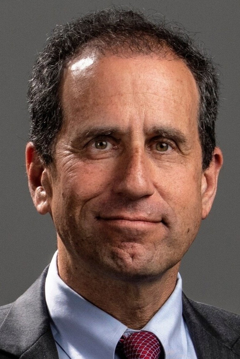 Fred Hiatt portrait
