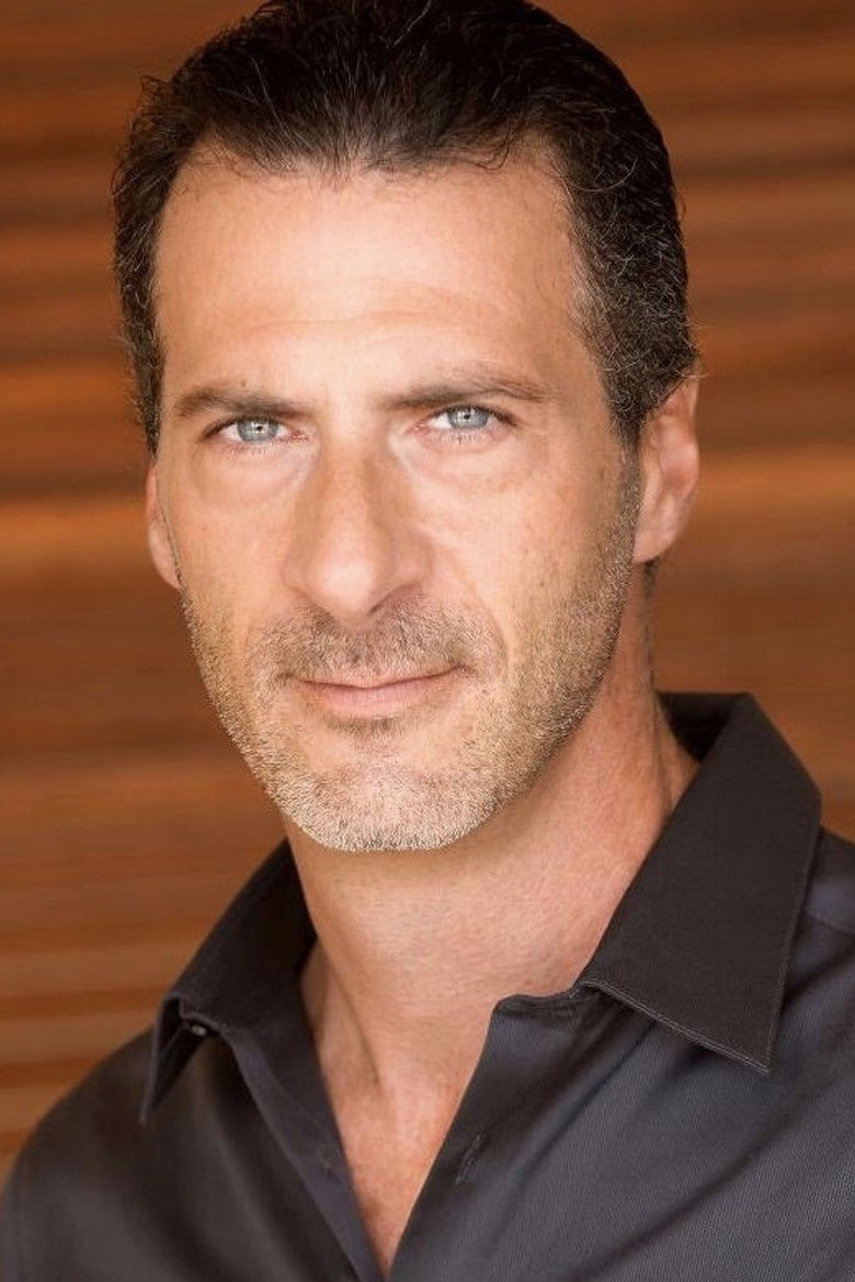 Tom Calococci portrait image