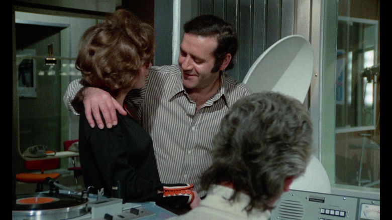 Image d'arrière-plan 9 du film Tout le monde il est beau, tout le monde il est gentil