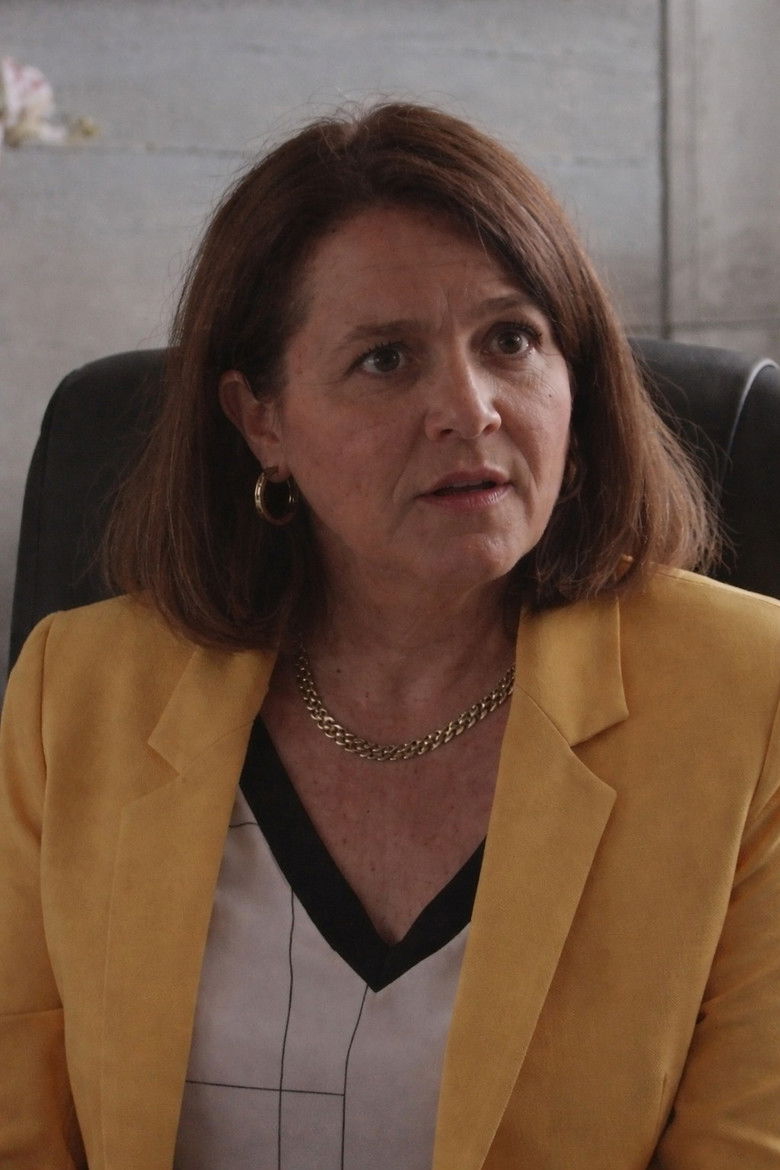 Sara Von Schwarze portrait image