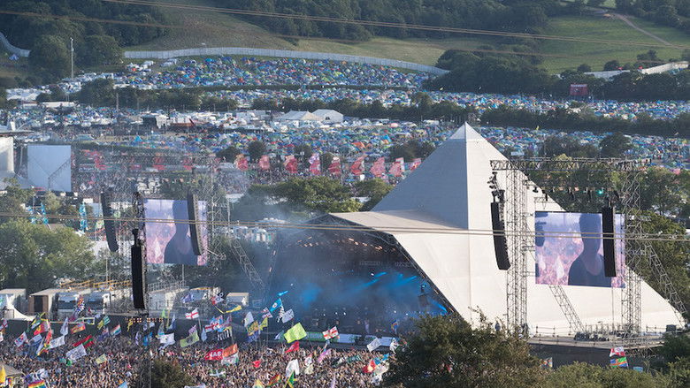 Image d'arrière-plan 1 du film David Bowie: Glastonbury Festival 2000