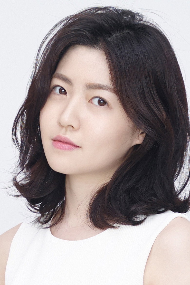 Shim Eun-kyung photo 11
