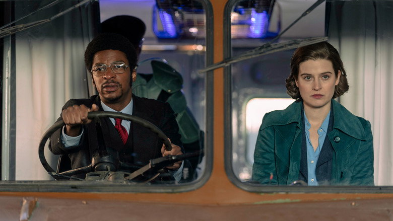 Still from Pennyworth: The Origin of Batman's Butler - ซีซัน 3 ตอน 8