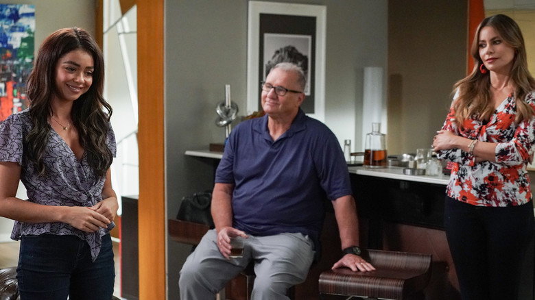 Still from Modern Family - Season 11 Episode 6