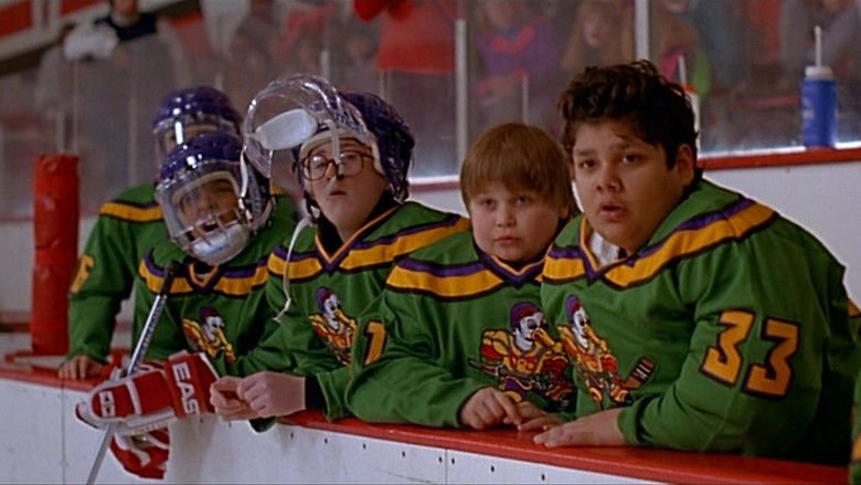 Backdrop de The Mighty Ducks Collection