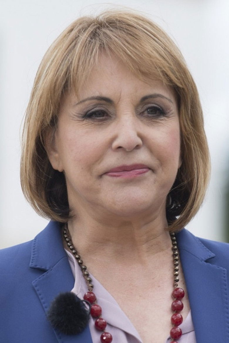 Dina Aguiar portrait image