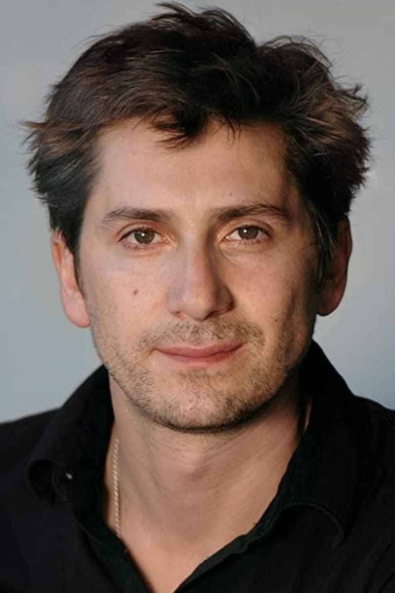 Michael Goorjian headshot