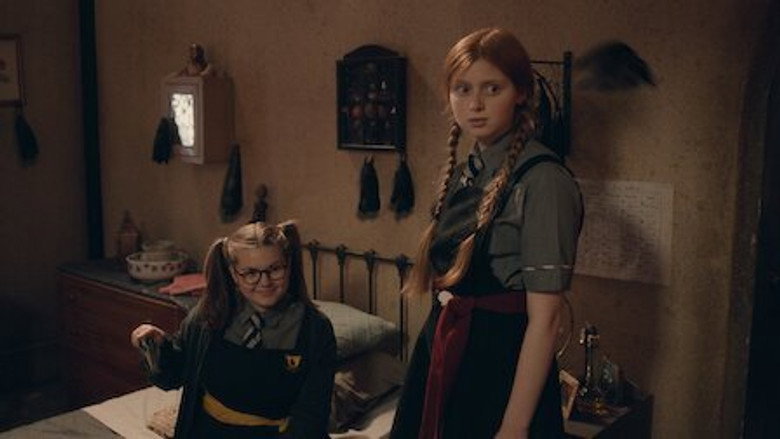 Still from โอมเพี้ยง! แม่มดน้อยสู้ตาย - ซีซัน 4 ตอน 6