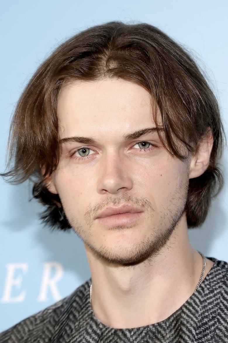 Christopher Briney photo 6