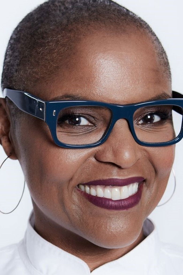 Tanya Holland portrait image