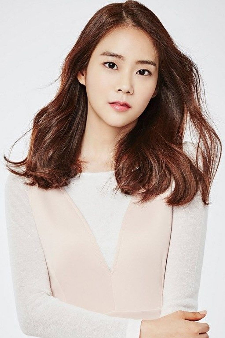 Han Seung-yeon photo 9