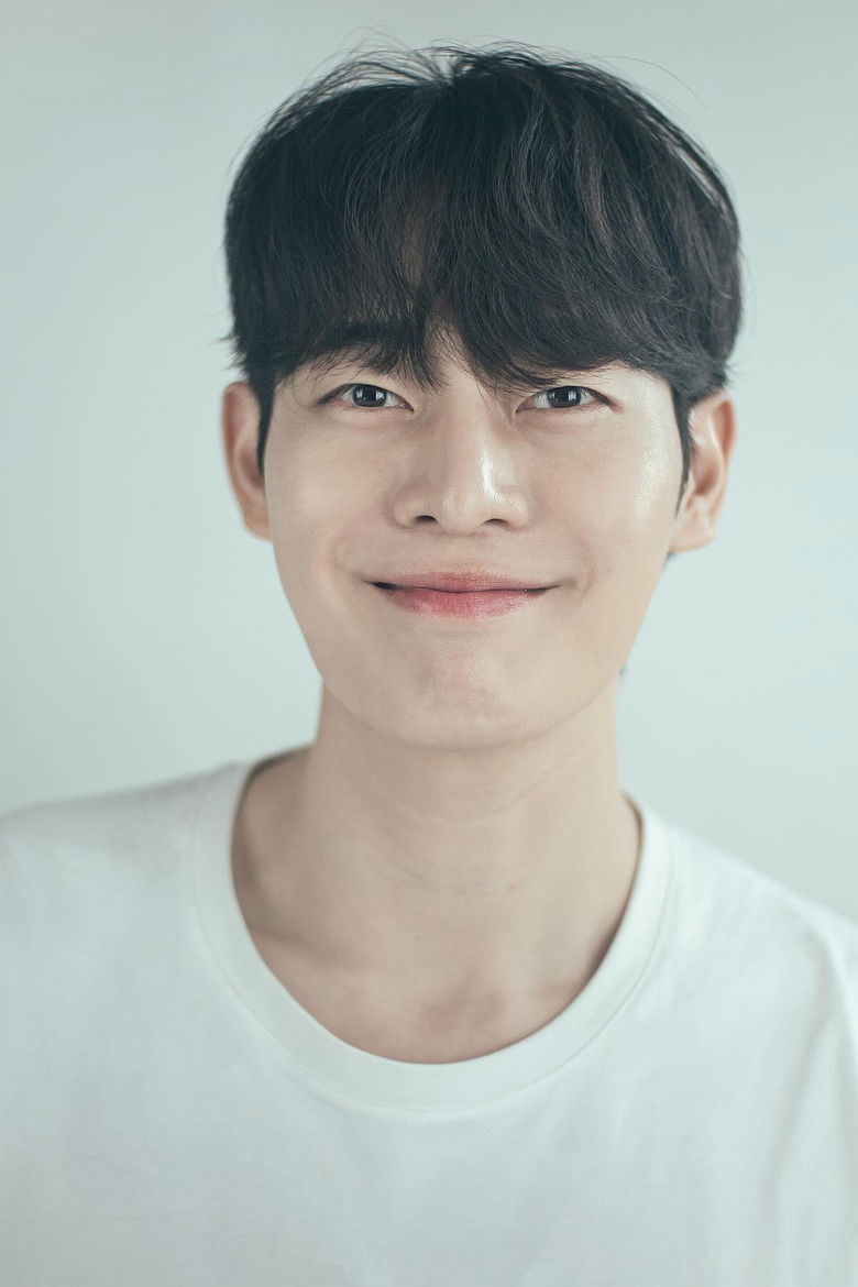 Yu Byeong-jin portrait image