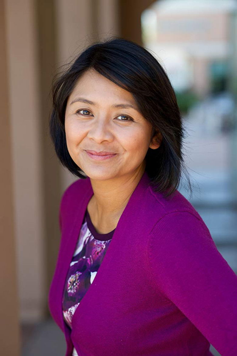 Myra Cris Ocenar portrait image