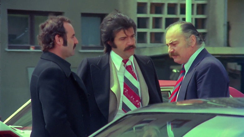 Frame from Evlatlık