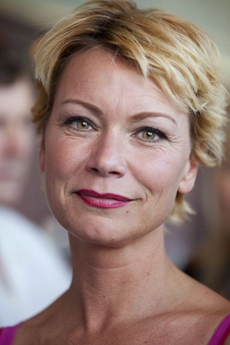 Cindy Pielstroom portrait