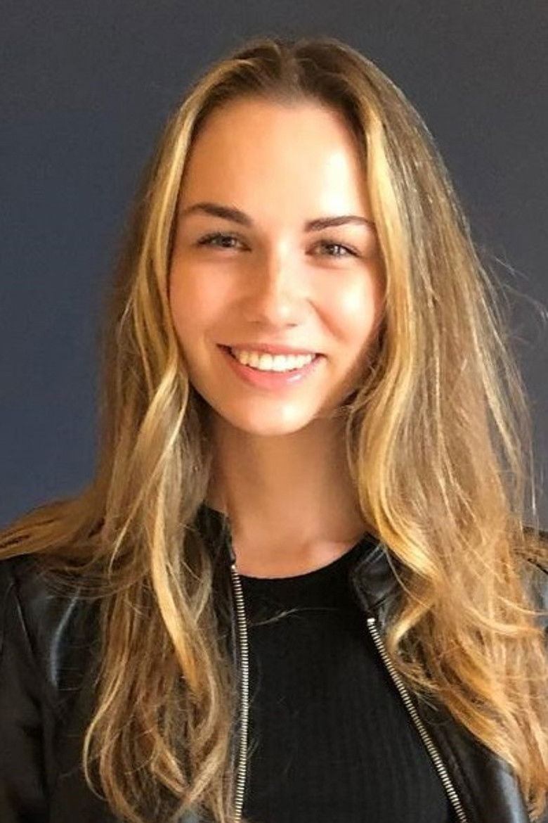 Julia Weinhäupl portrait image