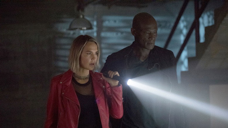 Still from Миднайт, Техас - Season 2 Episode 6